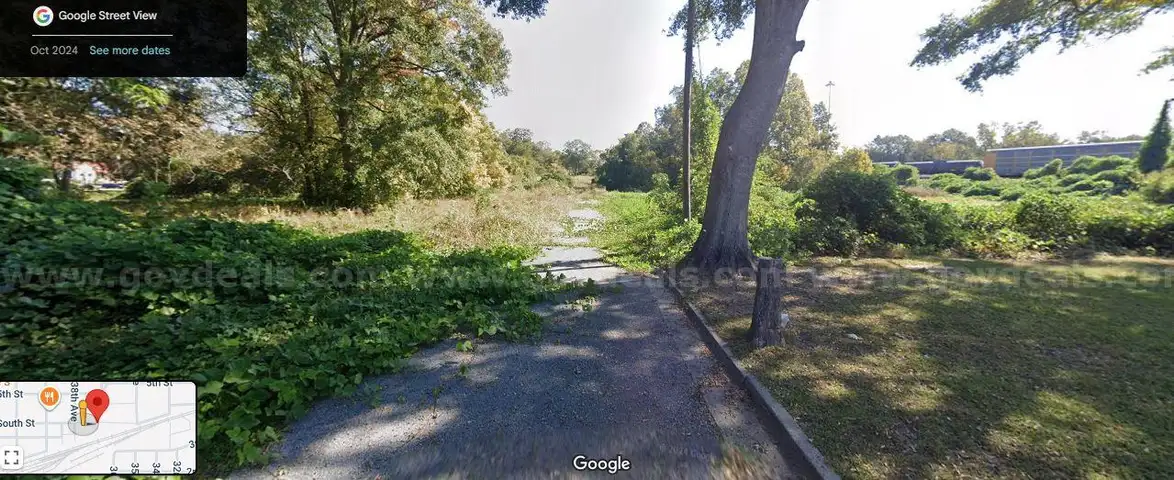 Nice residential lot in Lauderdale County, MS. No HOA !!