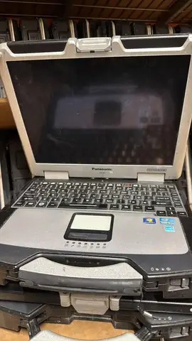 Lot of 100 Panasonic CF-31 Laptops 1 Pallet