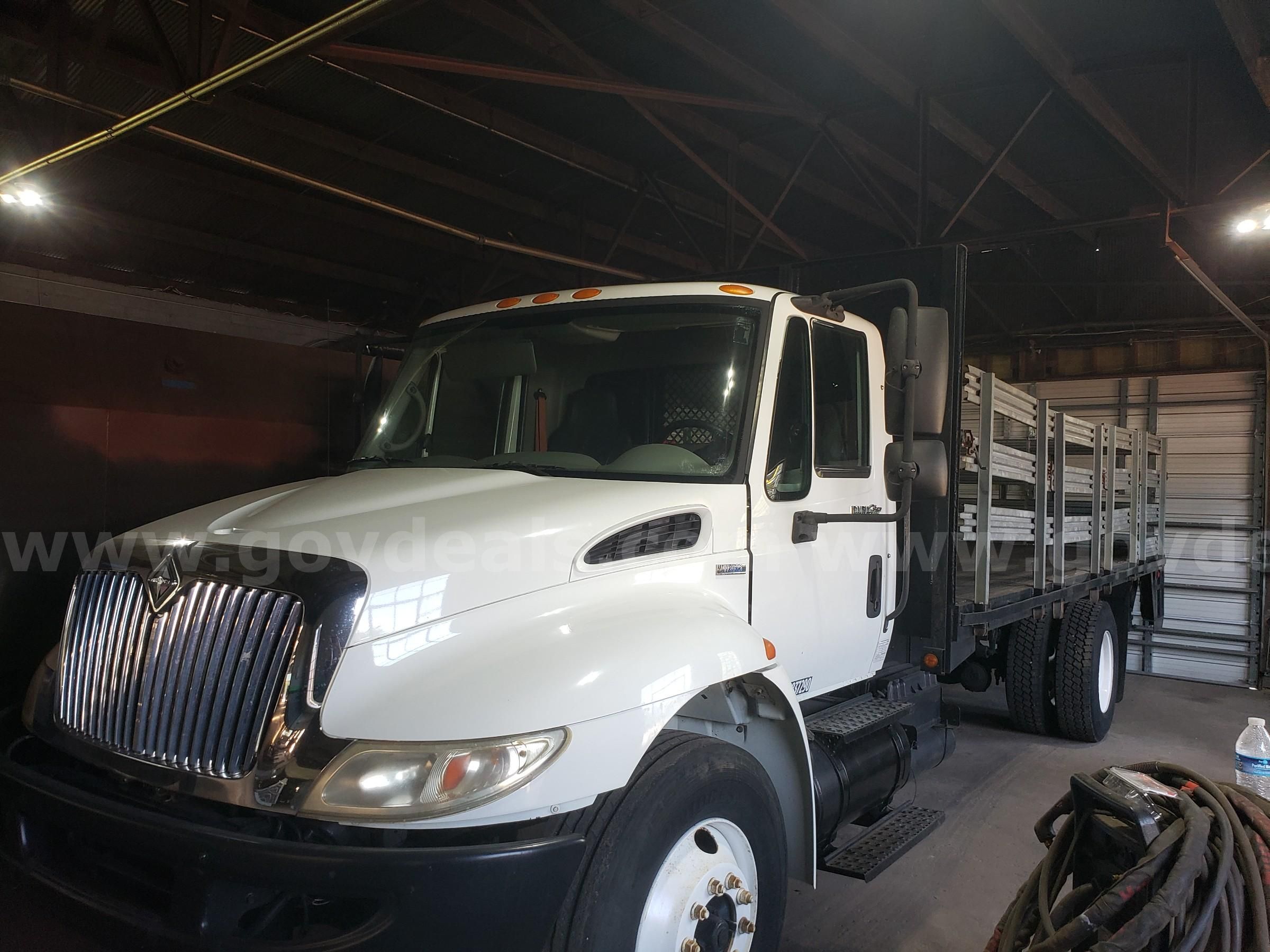 Photo of a 2009 International 4400