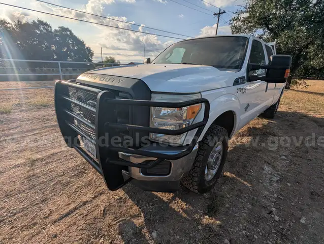 2015 Ford F-250 SD 4x4 Crew Cab Pickup