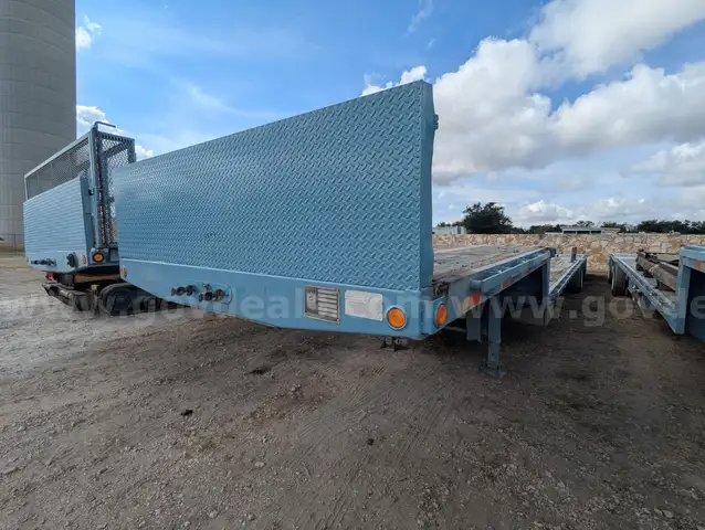 2019 Trail King TS70CS-482 48 Ft T/A Step Deck Trailer