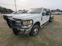 2017 Ford F-350 SD 4x4 Crew Cab Flatbed Dually