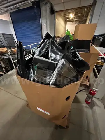 6 Monitor &#x26; 1 Monitor Stand Gaylord
