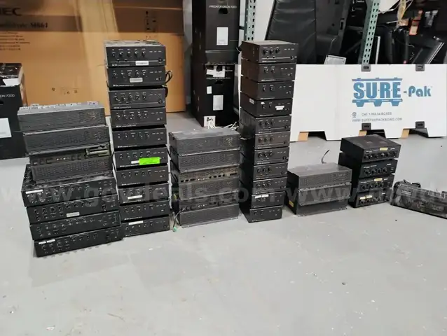Huge Lot of 40 plus  Amps Amplifiers and More