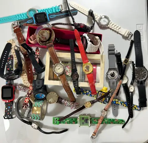 Lot of 34 Watches