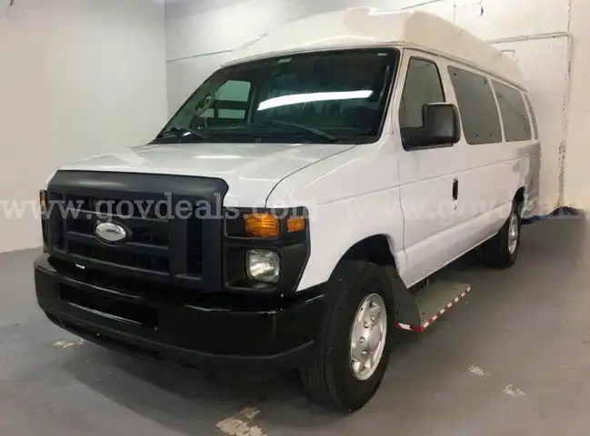 2010 Ford E150 Wheelchair Van Low Miles