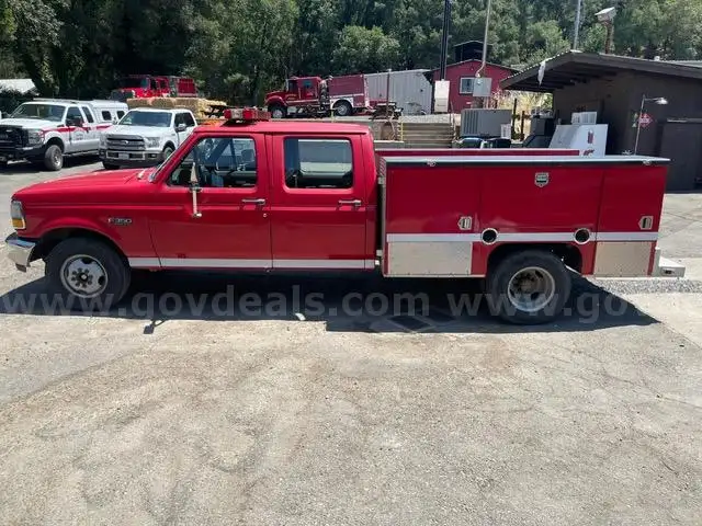 1992 Ford F-350 Crew Cab DRW 2WD