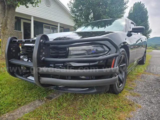 2017 Dodge Charger 5.7 Hemi Pursuit (See Test Drive Vehicle)