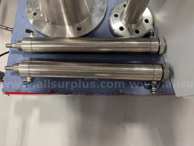 2 ea. Nitra Linear Actuators