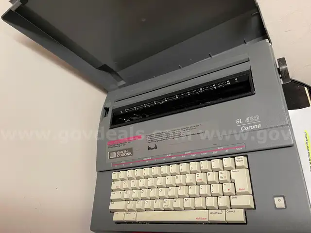 Smith Corona SL480 Portable Electronic Typewriter