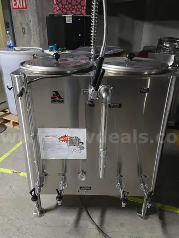 Coffee/water warmer (does not brew)