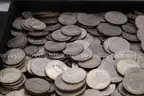 Lot of Coins - Half Dollars, 1 Dollar, Nickels and Quarters