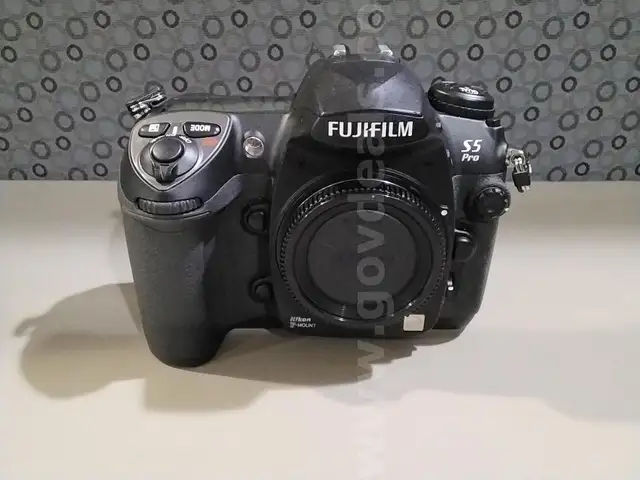 Fujifilm S5 Pro body only