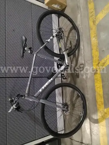 Trek FX 7.4 bicycle