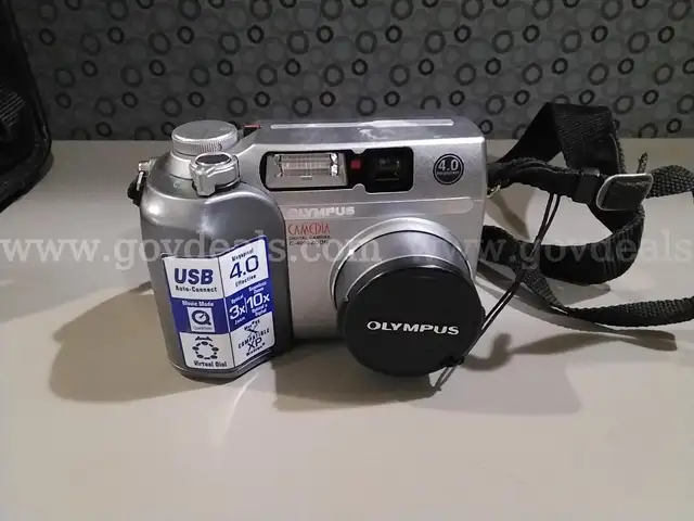 Olympus C-4000 Camera