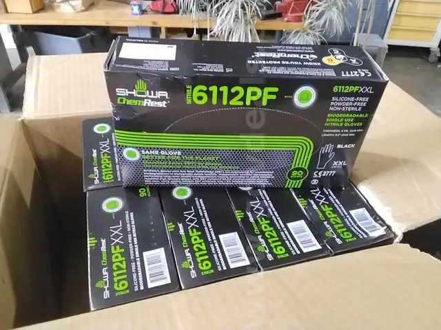 Showa nitrile XXL gloves