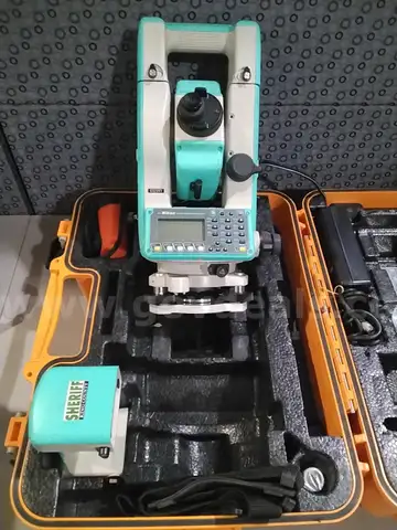 Nikon DTM-522 Surveyor