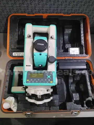 Nikon DTM-520 Total Station