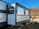 1 Lot of 5 RV Travel Trailers