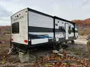 1 Lot of 5 RV Travel Trailers