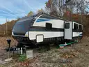 1 Lot of 5 RV Travel Trailers