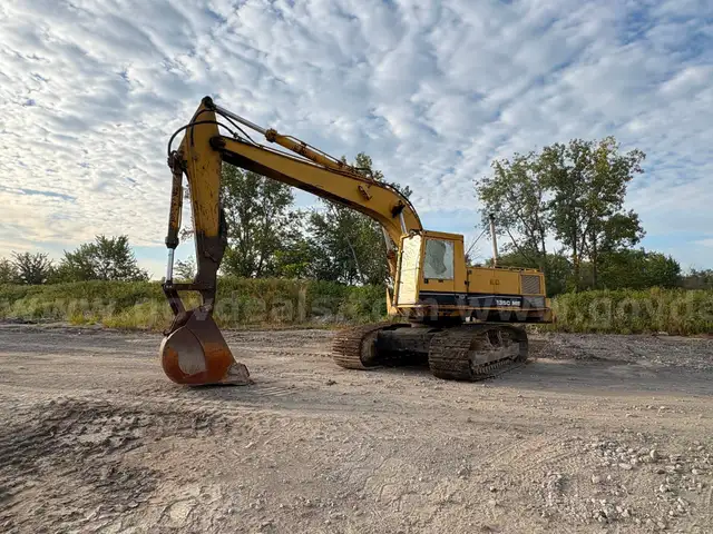 1988 Caterpillar 235C ME Hydraulic Excavator