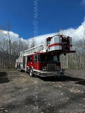 1993 Spartan Fire /Ladder Truck - Detroit Diesel Series 60 Engine