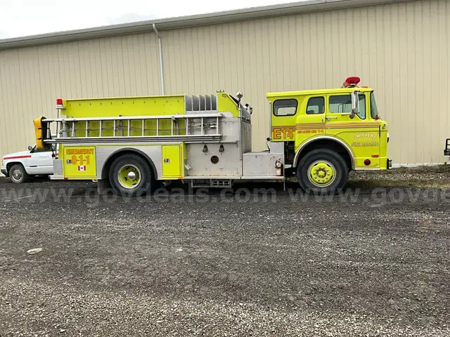 1987 Ford C8000 Fire Truck - 10.4L V8 Caterpillar 3208 Diesel Engine