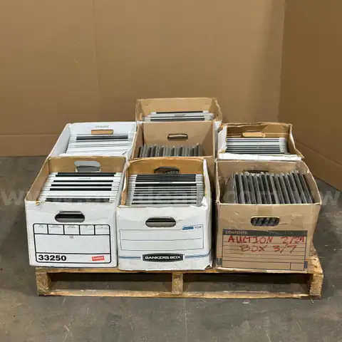 1 pallets of 133 Apple MacBook Pro/Air 2015 (A1502/ A1465/A1466)