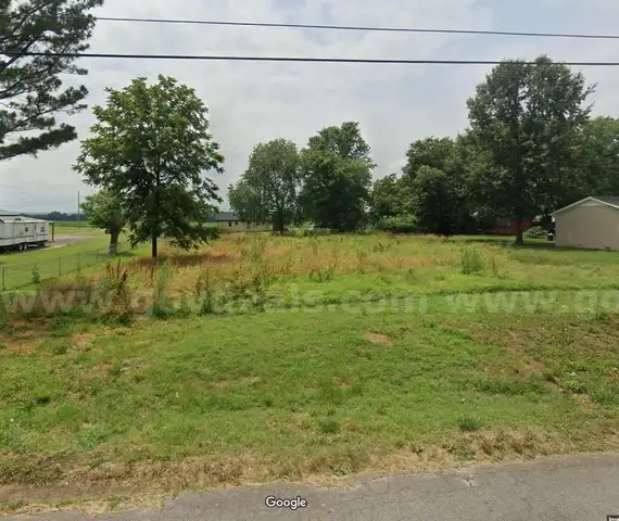 104 Lakeside Dr, Columbia, TN 38401