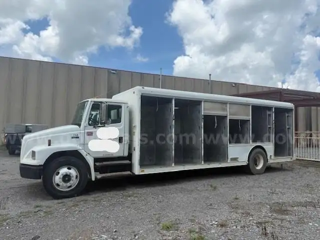 2003 FREIGHTLINER FL70 DELIVERY TRUCK