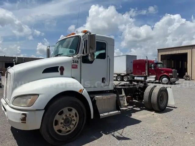 2013 KENWORTH T370