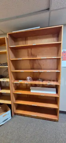 Large Solid Wood Bookshelf with 7 Shelves
