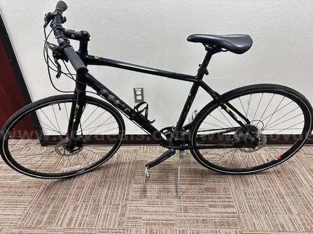 Allant 7.4 Hybrid Commuter Bicycle by Trek (bike 2)