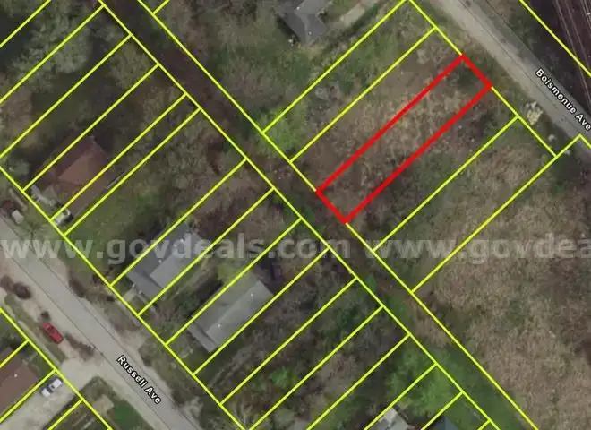 Multi-Fam Lot 3.7 Miles from Downtown St. Louis