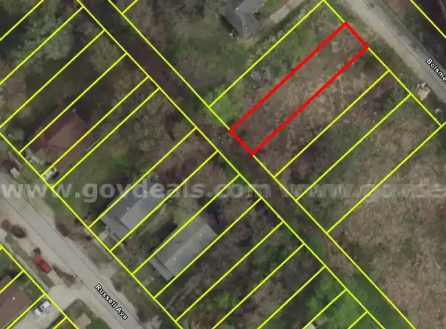 Multi-Fam Lot 3.7 Miles from Downtown St. Louis