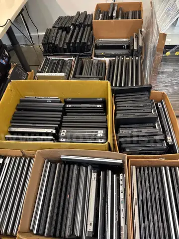 2 pallets of mix laptops