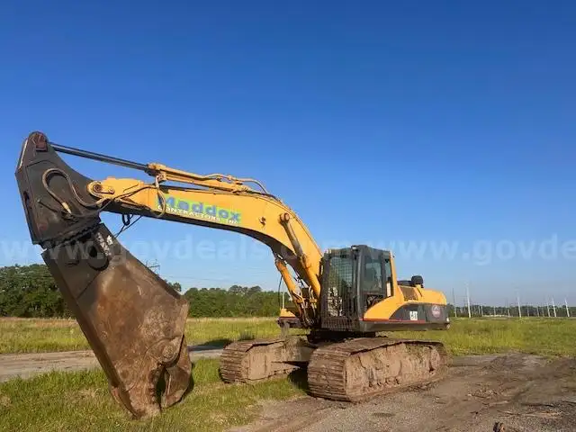 2004 Caterpillar 330C L Tracked Excavator with Genesis GXP 500R Demolition Shear