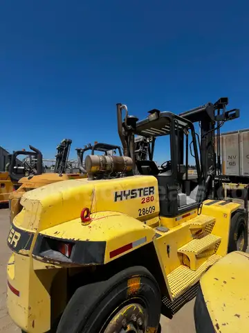 Hyster H280HD Forklift, 25700 lb. Capacity