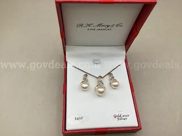 Cultured Freshwater Pearl (8&#x26;9mm) and Diamond Accent Pendant Necklace and Earrings Set. 14K GOS ( Retail $450.00 )