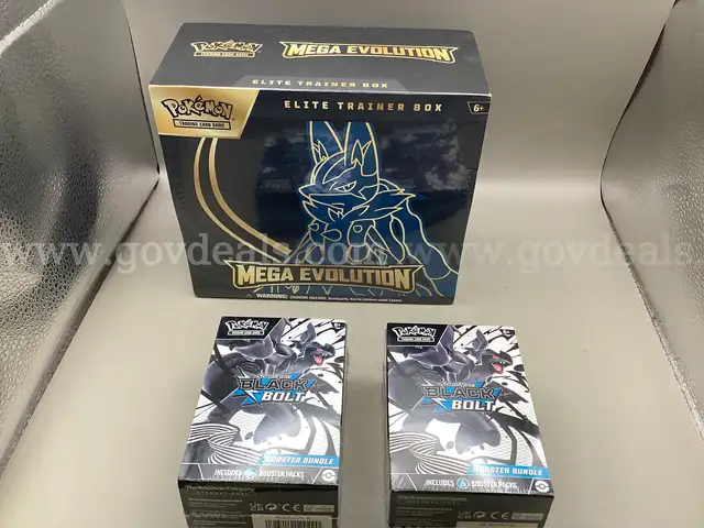 Pok&#xE9;mon Mega Evolution Elite Training Box, 2 Scarlet and Violet Black Bolt Booster Bunndles