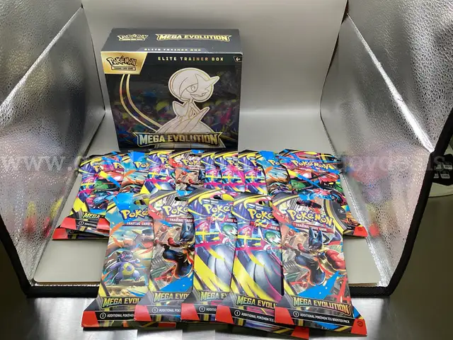 Pokémon MEGA EVOLUTION Elite Training Box,  15 Pokémon TCG Booster Packs