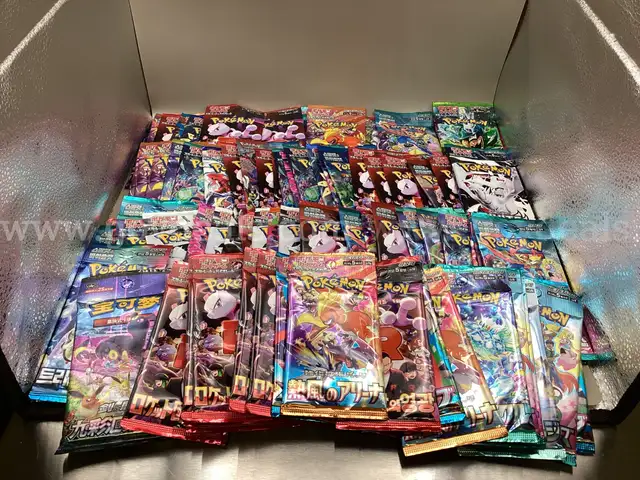 100 assorted Japanese Pok&#xE9;mon Booster Packs 