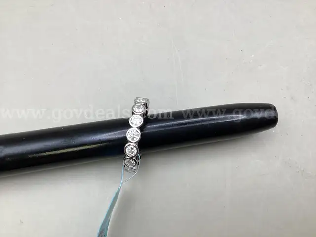 Sterling Silver Moissanite Ring,  1.70 CTW  VVSD Color,  Size 7  ( Retail $200.00 )