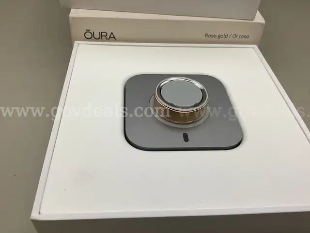 OURA Ring 4 Rose Gold 09