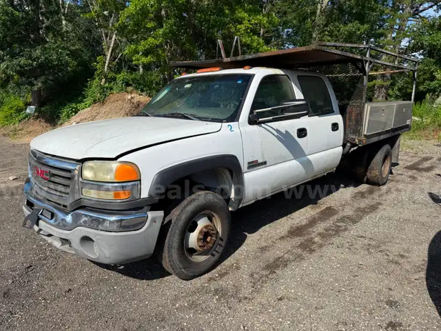 2003 GMC Sierra 3500 Crew Cab 2WD