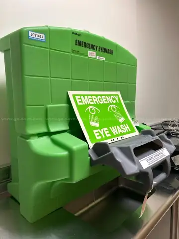 Fend-All Pure Flow 1000 Emergency Eyewash Station