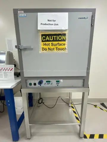 VWR Laboratory Oven