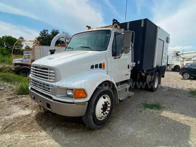 2007 Sterling Acterra and 2007 Seca 800HPR