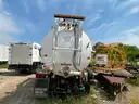 2005 Sterling L7500 &#x26; 2005 GapVax MC1005 Vacuum Body